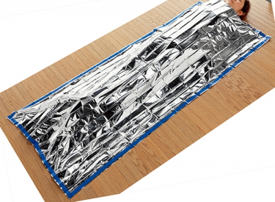 アルミ寝袋（ポーチ付）